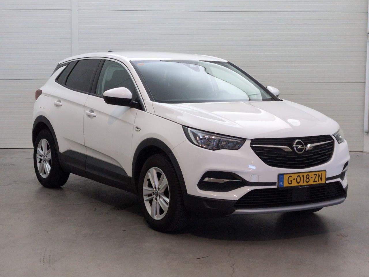 Opel Grandland X 1.2 Turbo Business Executive | 2020 | 195.958 km | Automaat | G018ZN | NAP: Logisch - SUV: photos 2 Opel Grandland X 1.2 Turbo Business Executive | 2020 | 195.958 km | Automaat | G018ZN | NAP: Logisch - SUV: photos 2
