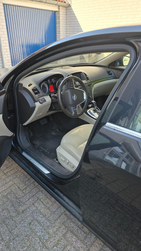 Opel Insignia 2.0 T Executive | 2010 | 179.184 km | 40-KLH-6 - Berline: photos 4 Opel Insignia 2.0 T Executive | 2010 | 179.184 km | 40-KLH-6 - Berline: photos 4