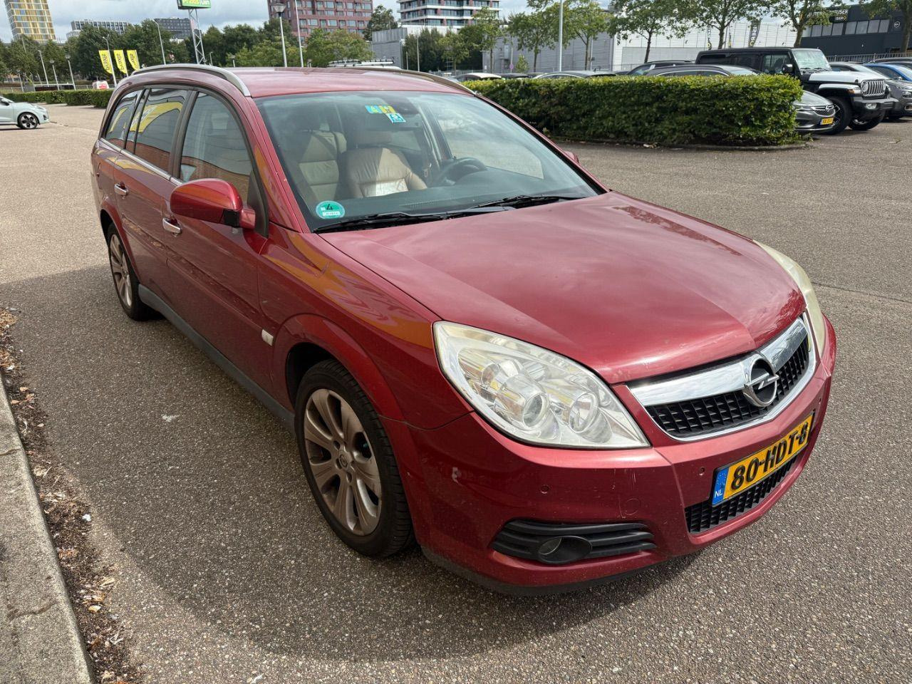 Opel Vectra Wagon 1.8 - 16V Executive | 2008 | 148.010 km | Automaat | 80HDT8 | NAP: Logisch - Voiture: photos 2 Opel Vectra Wagon 1.8 - 16V Executive | 2008 | 148.010 km | Automaat | 80HDT8 | NAP: Logisch - Voiture: photos 2