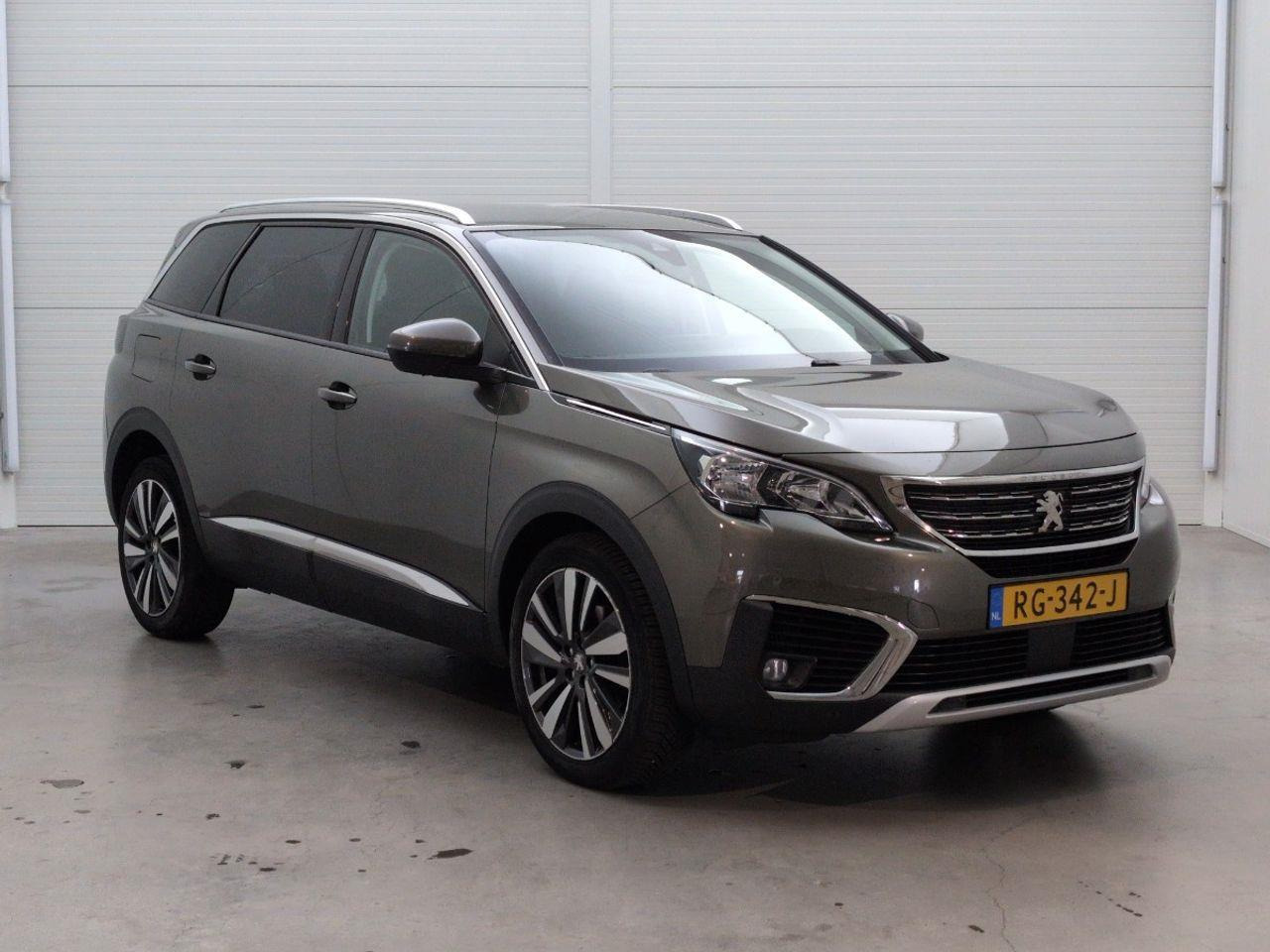 Peugeot 5008 1.2 PureTech Blue Lease Premium | 2017 | 209.831 km | RG342J | NAP: Logisch - SUV: photos 2 Peugeot 5008 1.2 PureTech Blue Lease Premium | 2017 | 209.831 km | RG342J | NAP: Logisch - SUV: photos 2