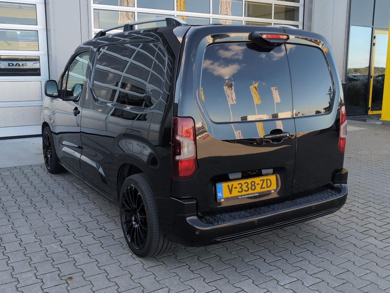 Peugeot Partner 1.5 BlueHDI Asphalt | 2019 | 141.887 km | Automaat | V338ZD | NAP: Logisch - Fourgonnette: photos 3 Peugeot Partner 1.5 BlueHDI Asphalt | 2019 | 141.887 km | Automaat | V338ZD | NAP: Logisch - Fourgonnette: photos 3