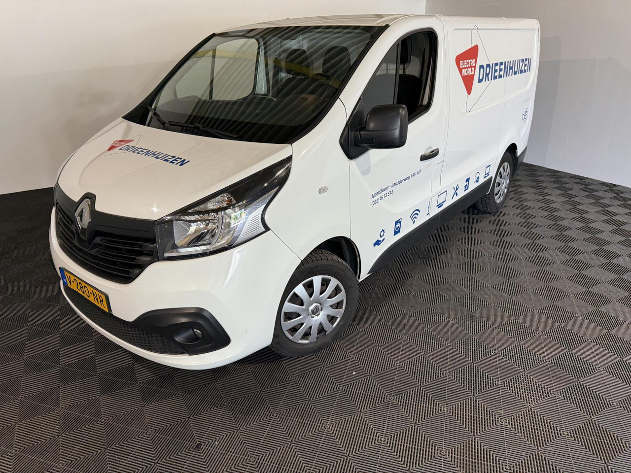 Renault Trafic 1.6 dCi T27 L1 H1 Comfort V-280-NR 173.986 km - Fourgon utilitaire: photos 1 Renault Trafic 1.6 dCi T27 L1 H1 Comfort V-280-NR 173.986 km - Fourgon utilitaire: photos 1