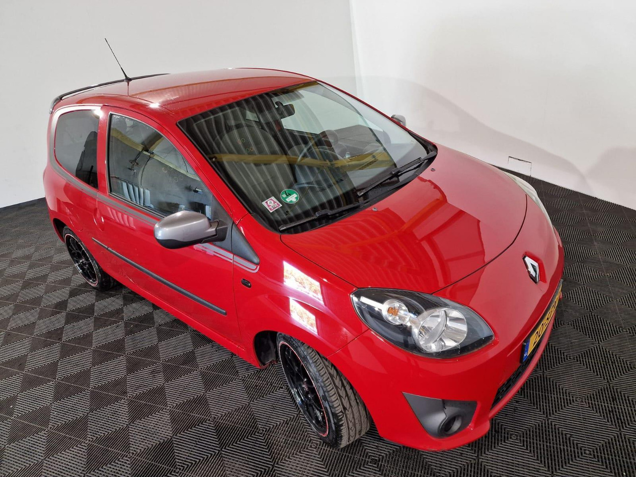 Renault Twingo 1.2-16V Collection 20-SPX-1 149.179 km - Voiture: photos 5 Renault Twingo 1.2-16V Collection 20-SPX-1 149.179 km - Voiture: photos 5