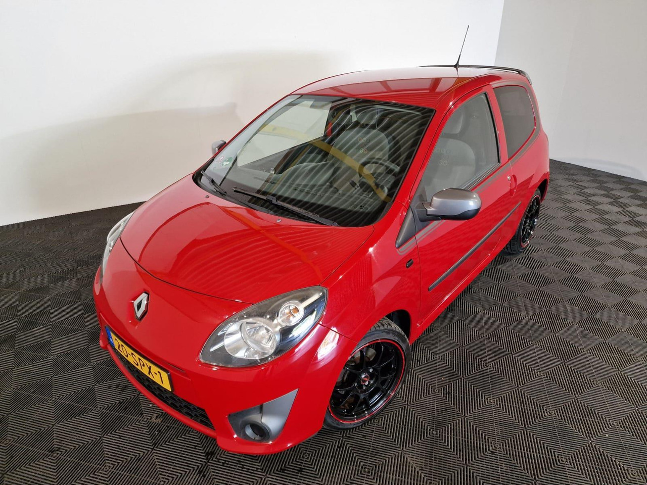 Renault Twingo 1.2-16V Collection 20-SPX-1 149.179 km - Voiture: photos 1 Renault Twingo 1.2-16V Collection 20-SPX-1 149.179 km - Voiture: photos 1