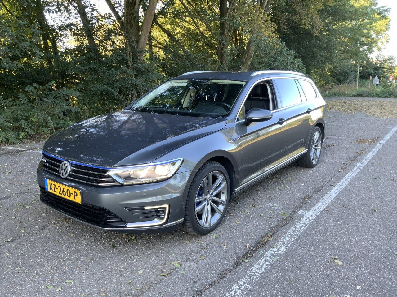 Volkswagen | Passat Variant | 1.4 TSI GTE Connected Series Plus | 2016 | 140.157 km | KZ260P | Logisch - Voiture: photos 1 Volkswagen | Passat Variant | 1.4 TSI GTE Connected Series Plus | 2016 | 140.157 km | KZ260P | Logisch - Voiture: photos 1