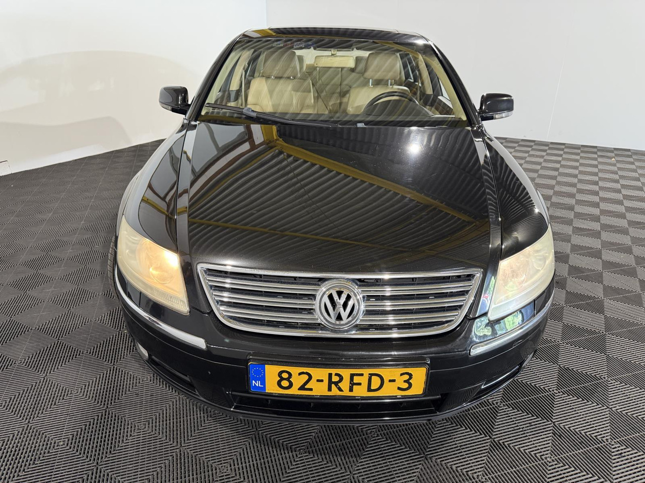 Volkswagen | Phaeton | 3.2 V6 5p. Automaat | 2003 | 339.296 km | 82RFD3 | Geen oordeel - Berline: photos 5 Volkswagen | Phaeton | 3.2 V6 5p. Automaat | 2003 | 339.296 km | 82RFD3 | Geen oordeel - Berline: photos 5
