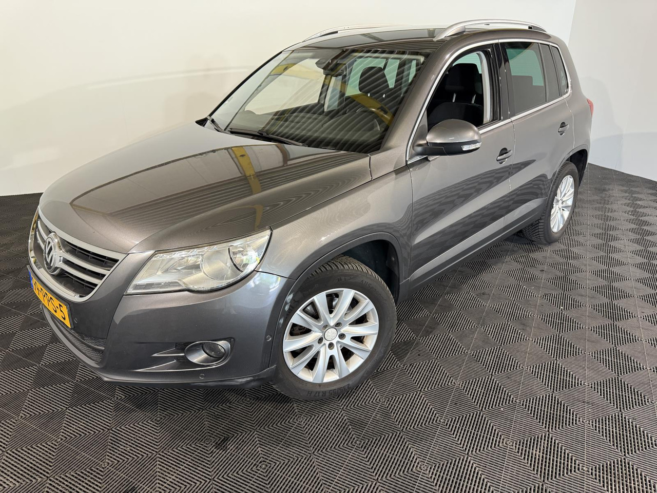 Volkswagen Tiguan 1.4 TSI Sport&Style 99-PPS-5 266.257 km - Voiture: photos 1 Volkswagen Tiguan 1.4 TSI Sport&Style 99-PPS-5 266.257 km - Voiture: photos 1