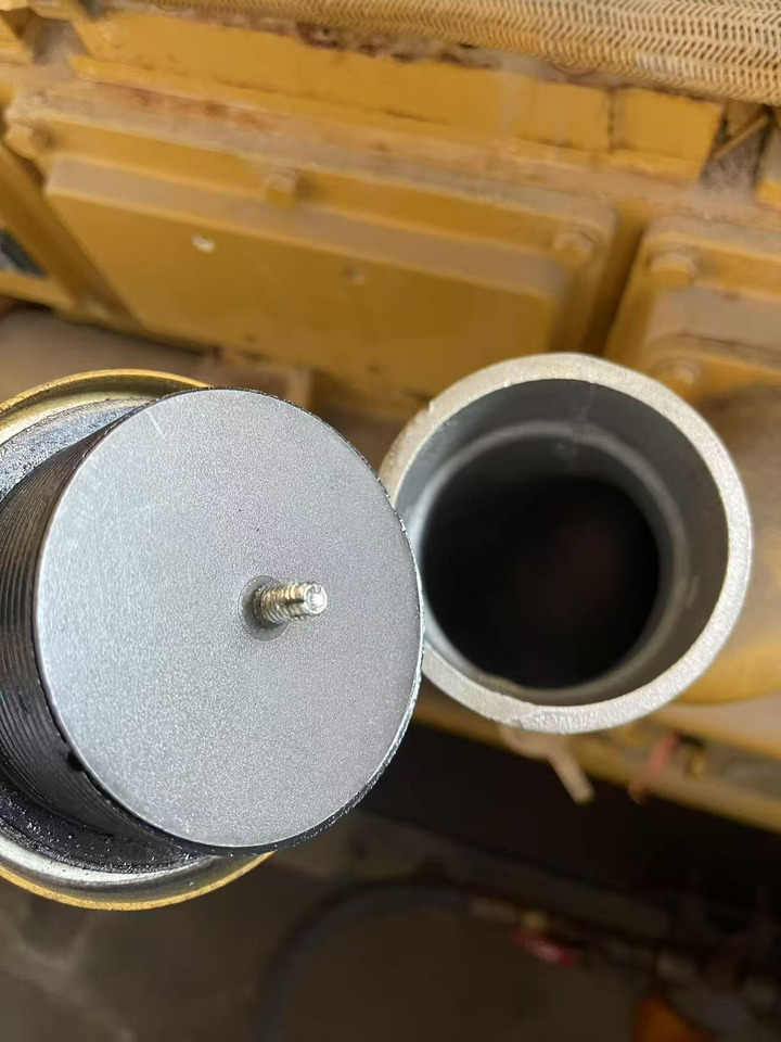 CATPILLAR 3512 - Outil/ Équipement: photos 2 CATPILLAR 3512 - Outil/ Équipement: photos 2