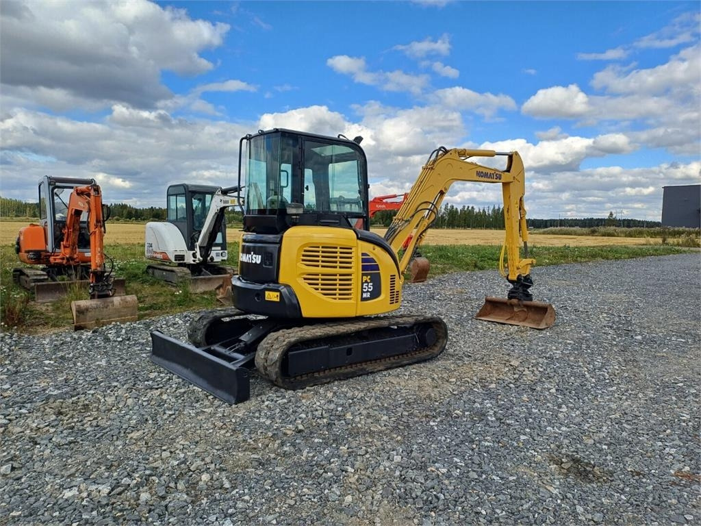 Komatsu PC55mr2 kallistuvalla liittimellä - Mini pelle: photos 5 Komatsu PC55mr2 kallistuvalla liittimellä - Mini pelle: photos 5