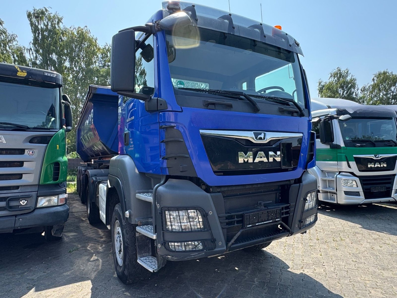 MAN 18.460 TGS/B-B/Kipp/4X4/klp.Zug/TOP-ZUSTAND - Camion benne: photos 2 MAN 18.460 TGS/B-B/Kipp/4X4/klp.Zug/TOP-ZUSTAND - Camion benne: photos 2