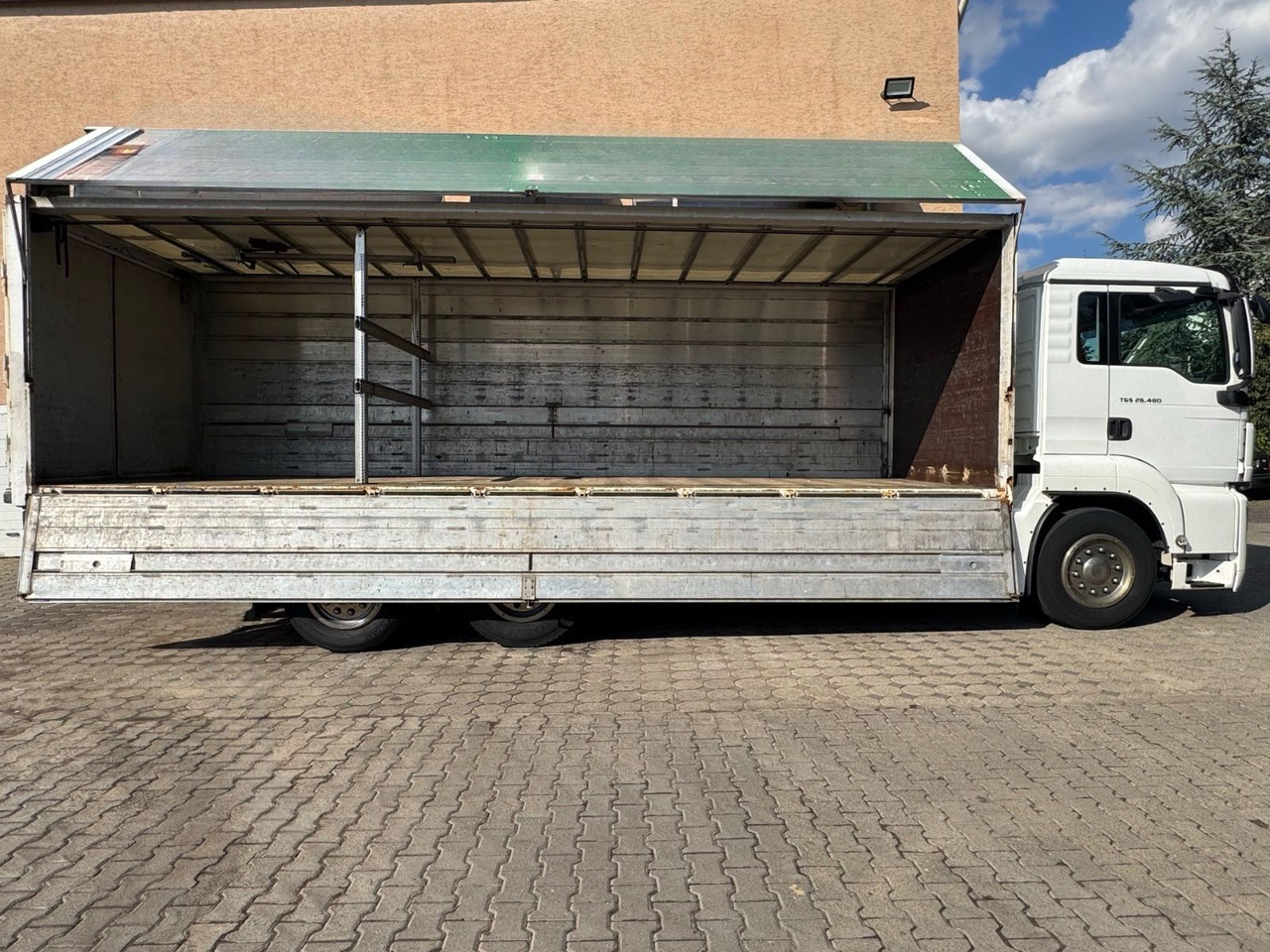 MAN TGS 26.480/Lenk-Lift/Kamera/AHK/Staplerhalterung - Camion pour le transport de boissons: photos 4 MAN TGS 26.480/Lenk-Lift/Kamera/AHK/Staplerhalterung - Camion pour le transport de boissons: photos 4