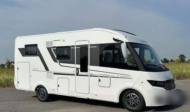 ADRIA Sonic Plus 600 SL - Camping-car intégral: photos 1 ADRIA Sonic Plus 600 SL - Camping-car intégral: photos 1