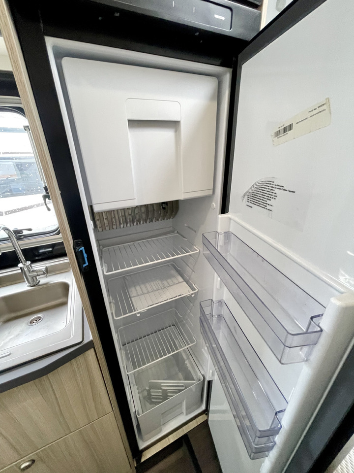 SUN LIVING A 70 DK — crédit-bail SUN LIVING A 70 DK: photos 8