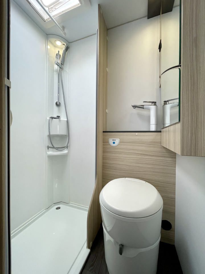 SUN LIVING A 70 DK — crédit-bail SUN LIVING A 70 DK: photos 9