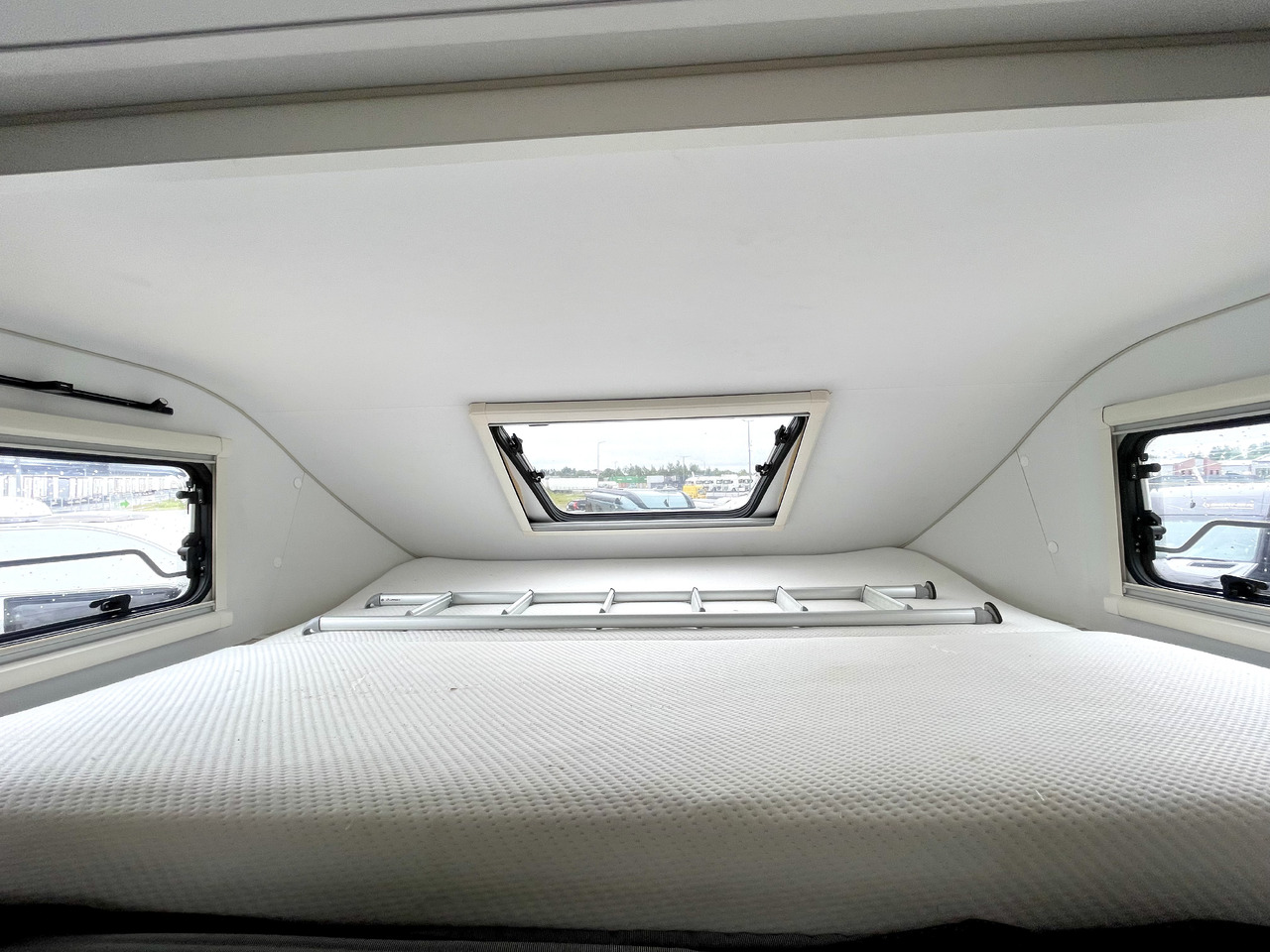 SUN LIVING A 70 DK — crédit-bail SUN LIVING A 70 DK: photos 13