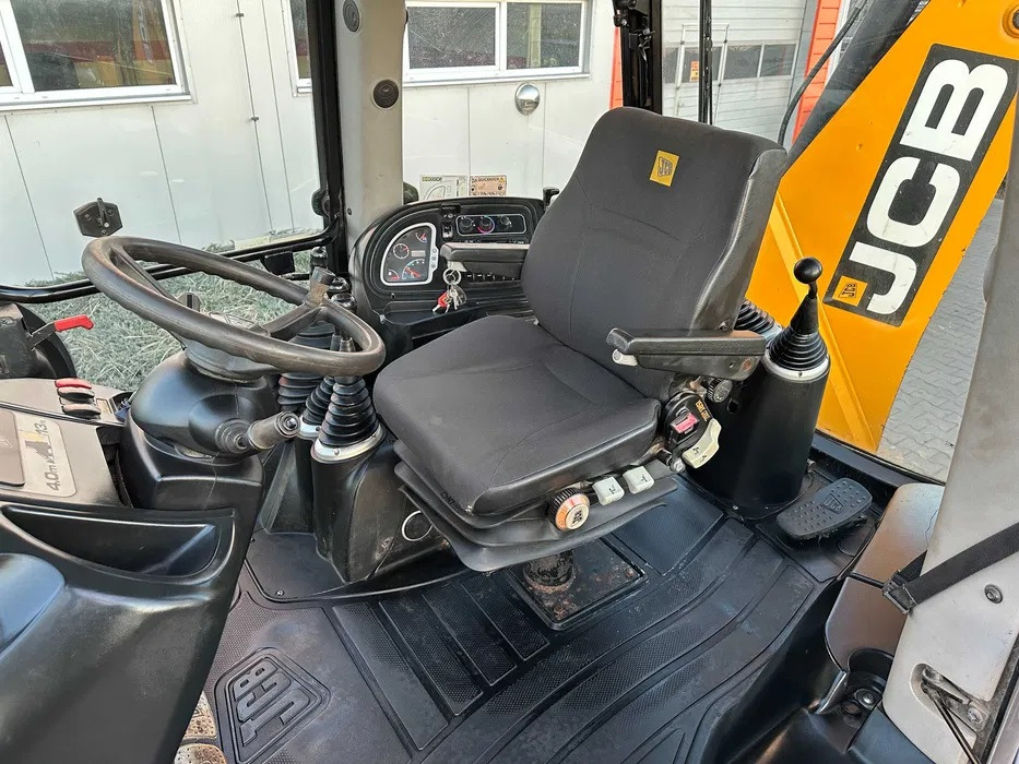 JCB 3CX - Tractopelle: photos 3 JCB 3CX - Tractopelle: photos 3