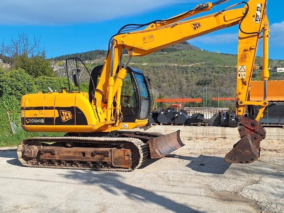 JCB JS130 - Pelle sur chenille: photos 1 JCB JS130 - Pelle sur chenille: photos 1