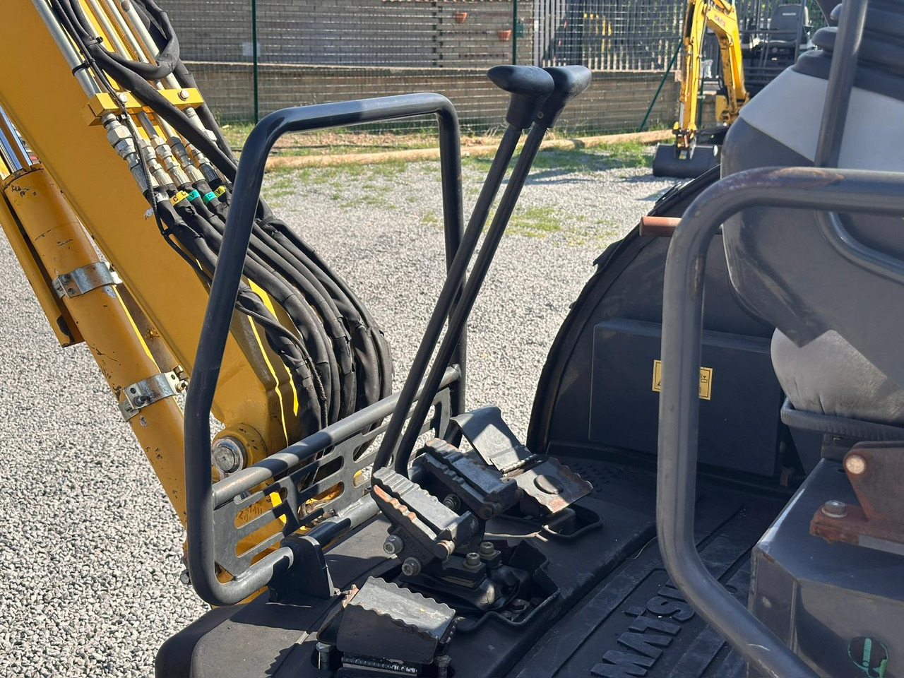 KOMATSU PC26MR-3 — crédit-bail KOMATSU PC26MR-3: photos 11