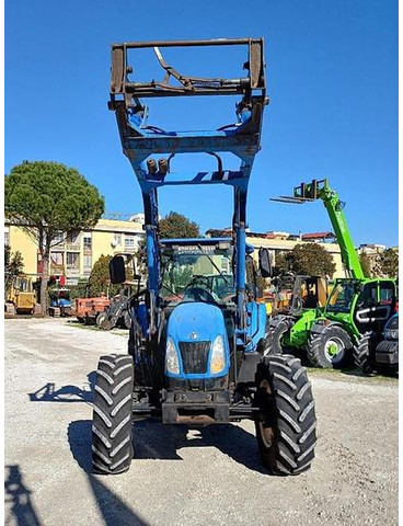 New Holland TL90A - Tracteur agricole: photos 3 New Holland TL90A - Tracteur agricole: photos 3