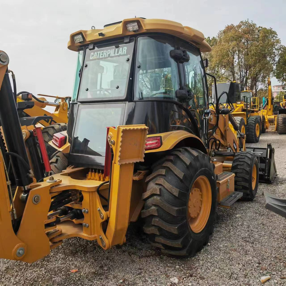CATERPILLAR 420F - Tractopelle: photos 5 CATERPILLAR 420F - Tractopelle: photos 5