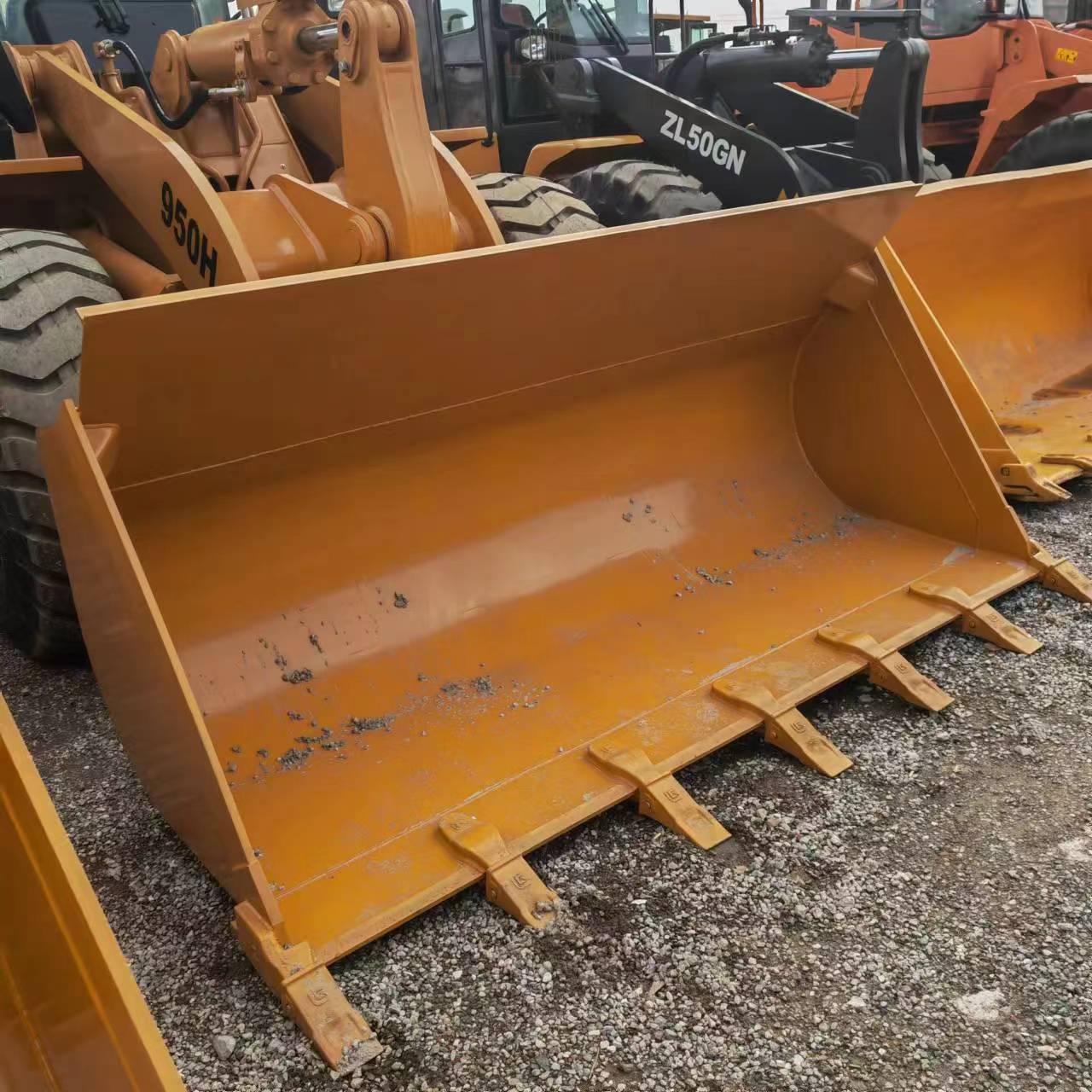 CATERPILLAR 950H - Chargeuse sur pneus: photos 4 CATERPILLAR 950H - Chargeuse sur pneus: photos 4