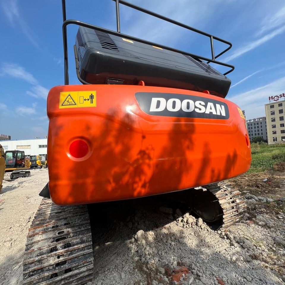 DOOSAN DX300 - Pelle sur chenille: photos 3 DOOSAN DX300 - Pelle sur chenille: photos 3