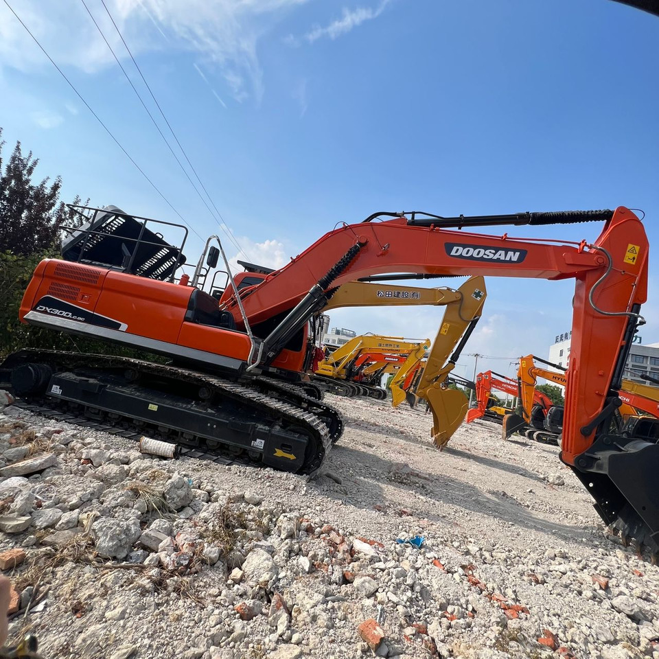 DOOSAN DX300 - Pelle sur chenille: photos 2 DOOSAN DX300 - Pelle sur chenille: photos 2