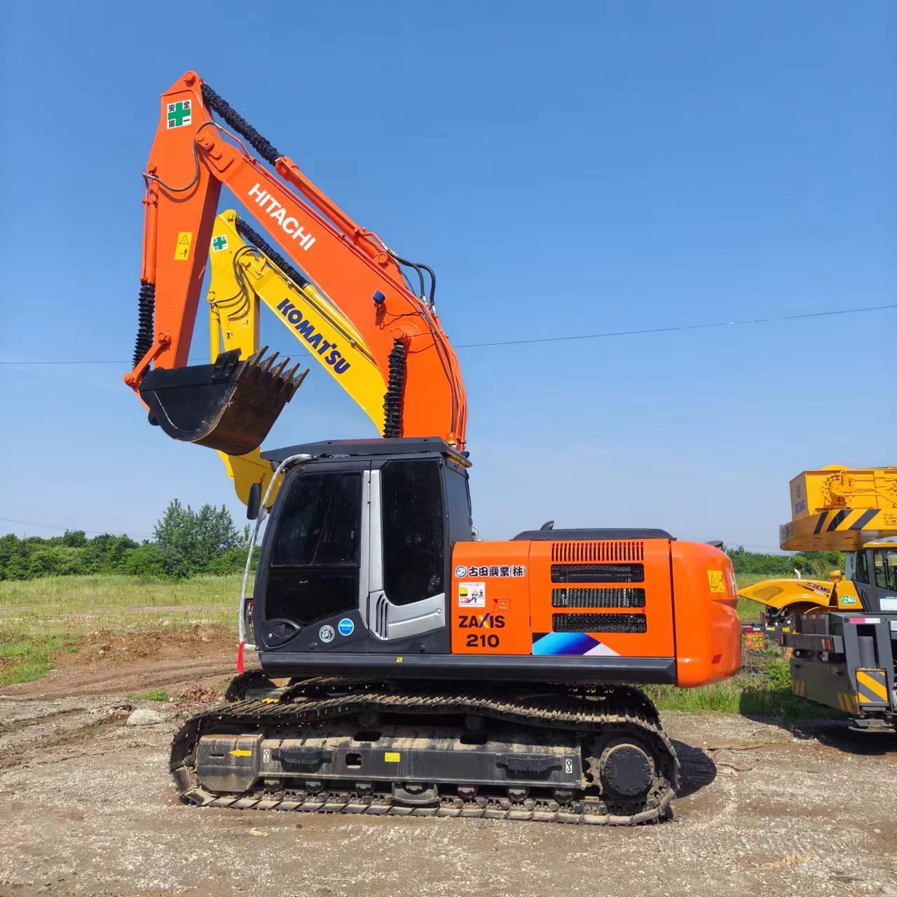 HITACHI ZX210 - Pelle sur chenille: photos 3 HITACHI ZX210 - Pelle sur chenille: photos 3