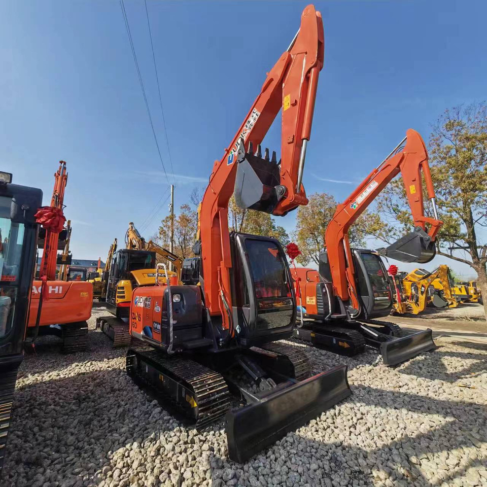 HITACHI ZX60 - Mini pelle: photos 2 HITACHI ZX60 - Mini pelle: photos 2