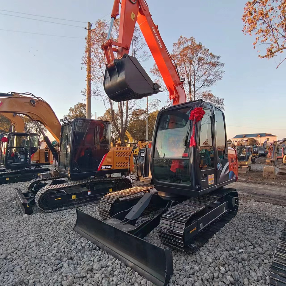 HITACHI ZX70 - Pelle sur chenille: photos 3 HITACHI ZX70 - Pelle sur chenille: photos 3