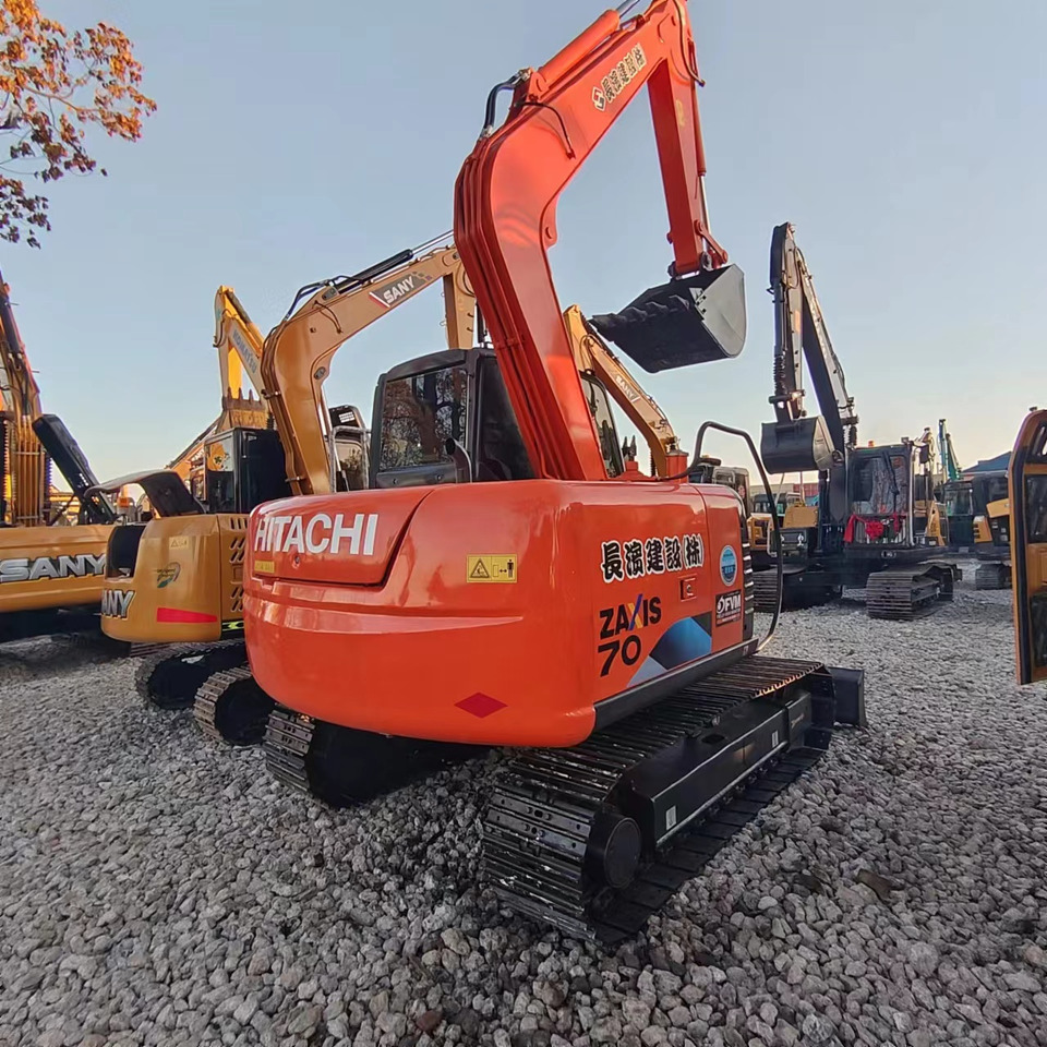 HITACHI ZX70 - Pelle sur chenille: photos 2 HITACHI ZX70 - Pelle sur chenille: photos 2