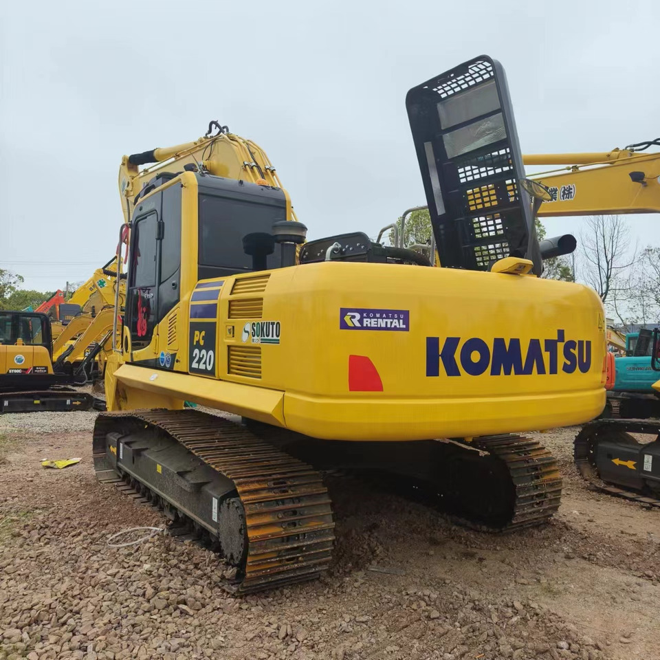 KOMATSU PC220-8 - Pelle sur chenille: photos 4 KOMATSU PC220-8 - Pelle sur chenille: photos 4