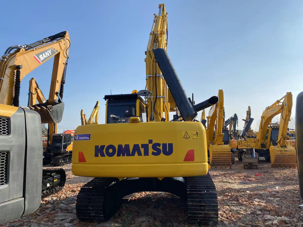 KOMATSU PC220 - Pelle sur chenille: photos 5 KOMATSU PC220 - Pelle sur chenille: photos 5
