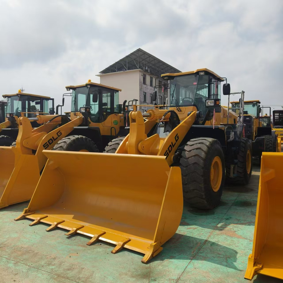 SDLG L956F - Chargeuse sur pneus: photos 2 SDLG L956F - Chargeuse sur pneus: photos 2