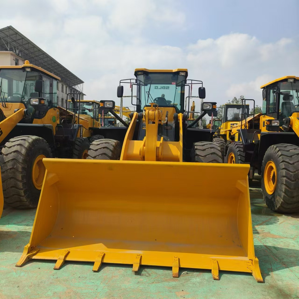 SDLG L956F - Chargeuse sur pneus: photos 2 SDLG L956F - Chargeuse sur pneus: photos 2