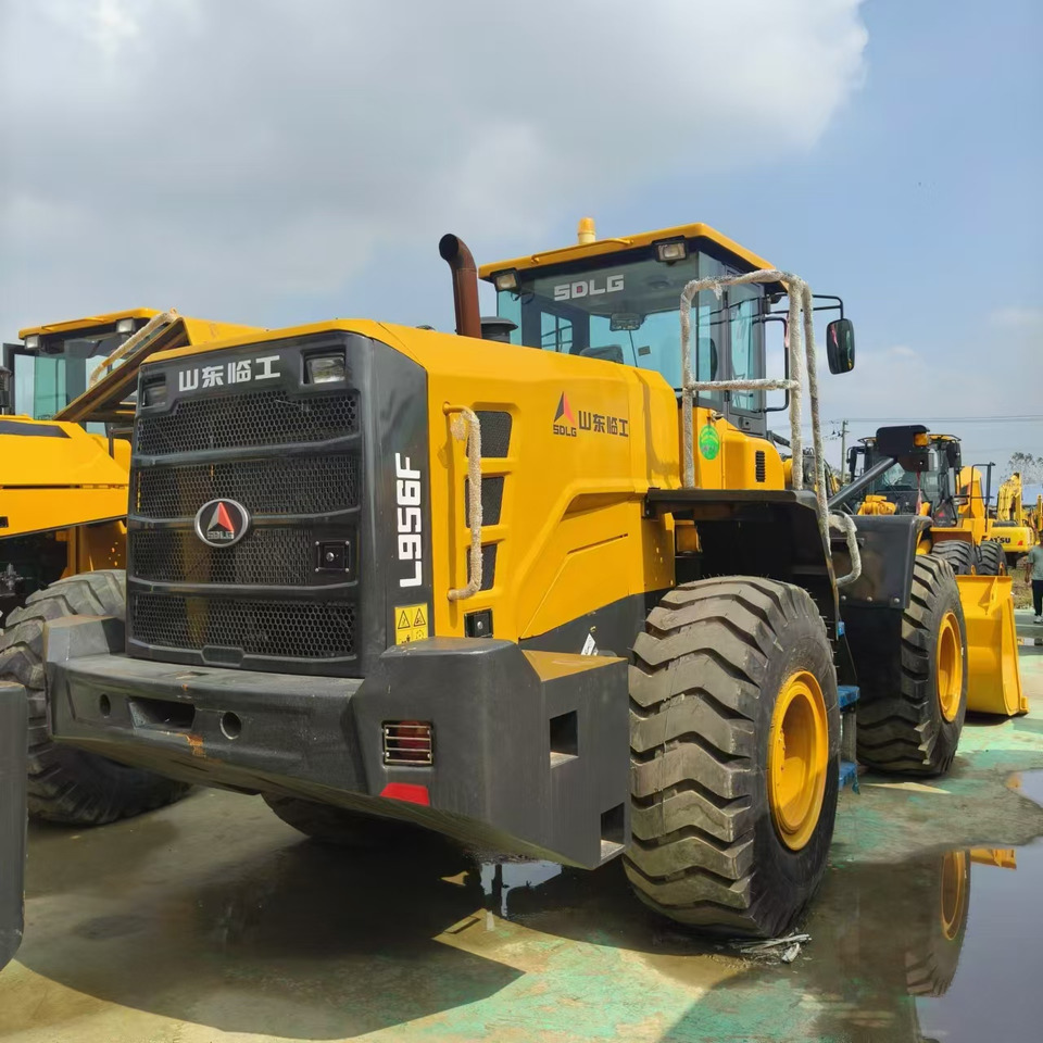 SDLG L956F - Chargeuse sur pneus: photos 1 SDLG L956F - Chargeuse sur pneus: photos 1