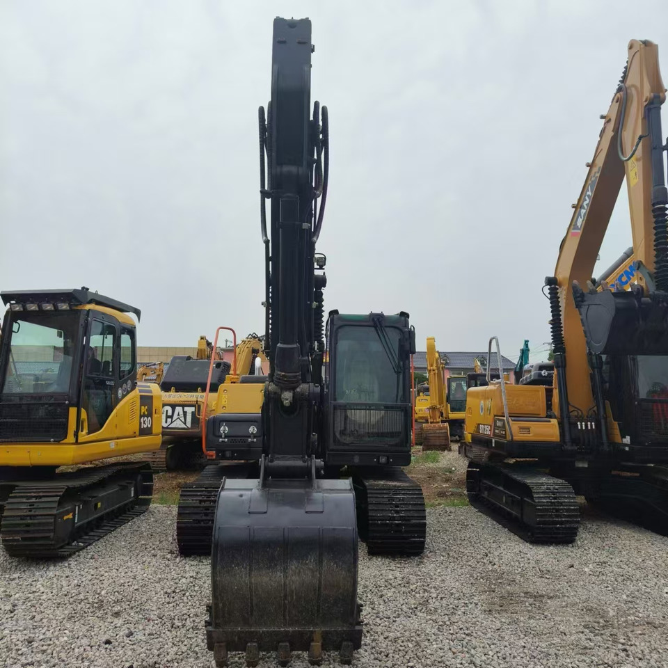 Volvo EC140 - Pelle sur chenille: photos 4 Volvo EC140 - Pelle sur chenille: photos 4