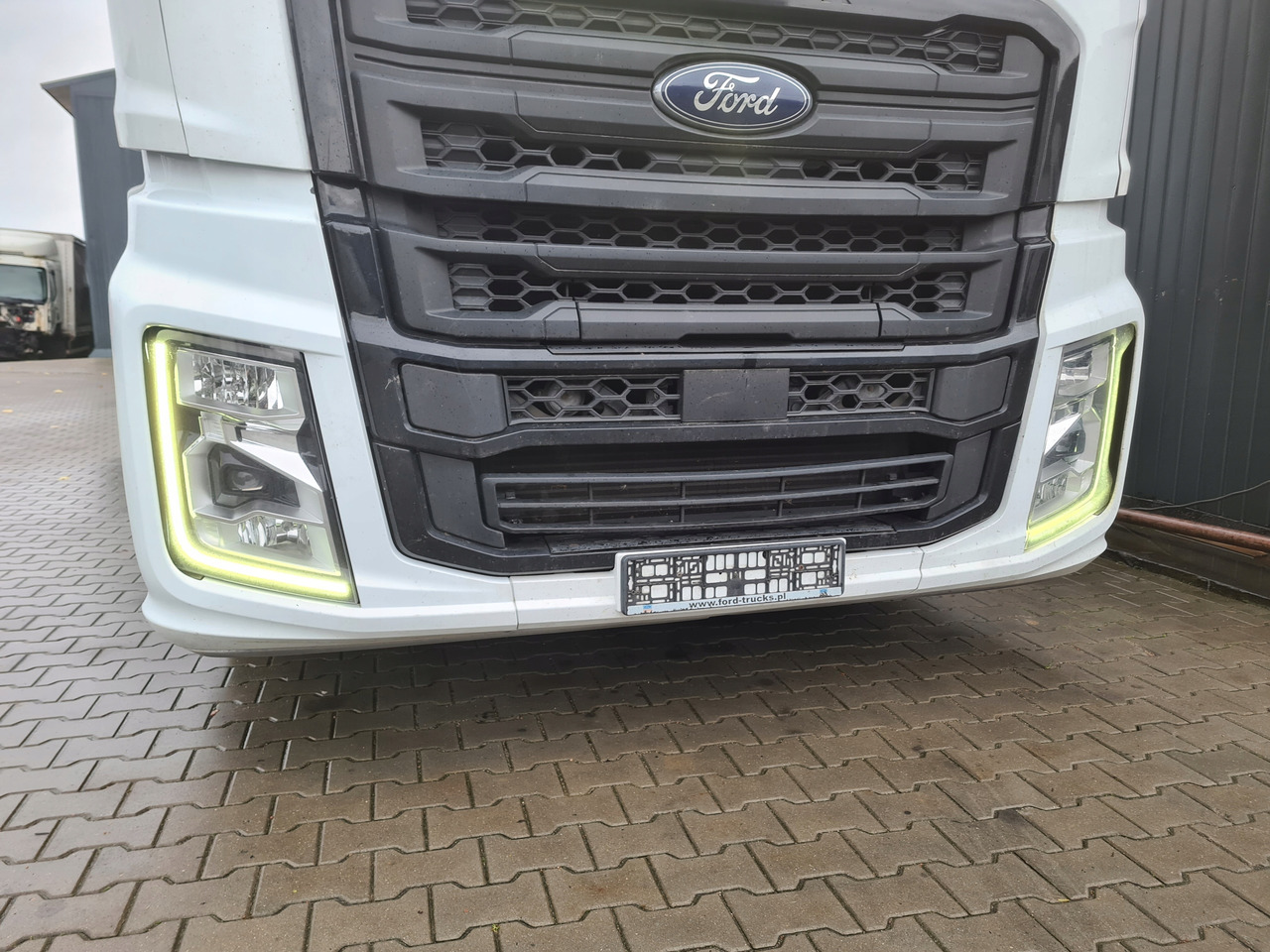 FORD F-MAX PRZÓD KOMPLETNY LAMPA XENON LED GRILL BELKA - Pare-chocs pour Camion: photos 1 FORD F-MAX PRZÓD KOMPLETNY LAMPA XENON LED GRILL BELKA - Pare-chocs pour Camion: photos 1