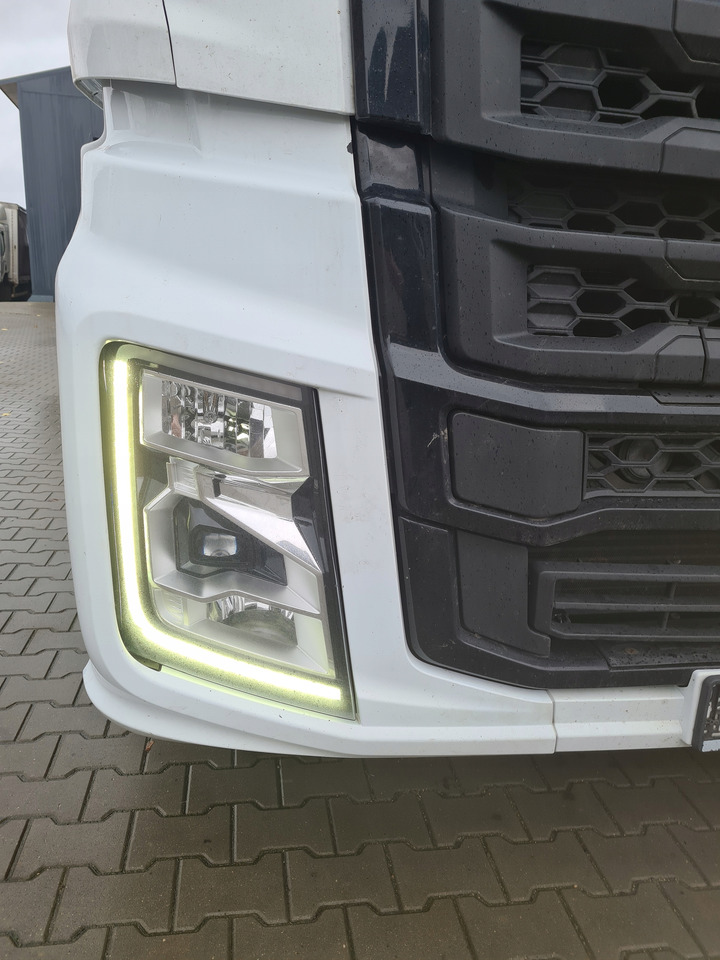FORD F-MAX PRZÓD KOMPLETNY LAMPA XENON LED GRILL BELKA - Pare-chocs pour Camion: photos 3 FORD F-MAX PRZÓD KOMPLETNY LAMPA XENON LED GRILL BELKA - Pare-chocs pour Camion: photos 3