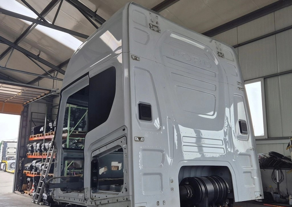 FORD GOŁA SZKIELET KABINY FORD F-MAX 500 TRUCKS EURO 6 - Cabine pour Camion: photos 4 FORD GOŁA SZKIELET KABINY FORD F-MAX 500 TRUCKS EURO 6 - Cabine pour Camion: photos 4