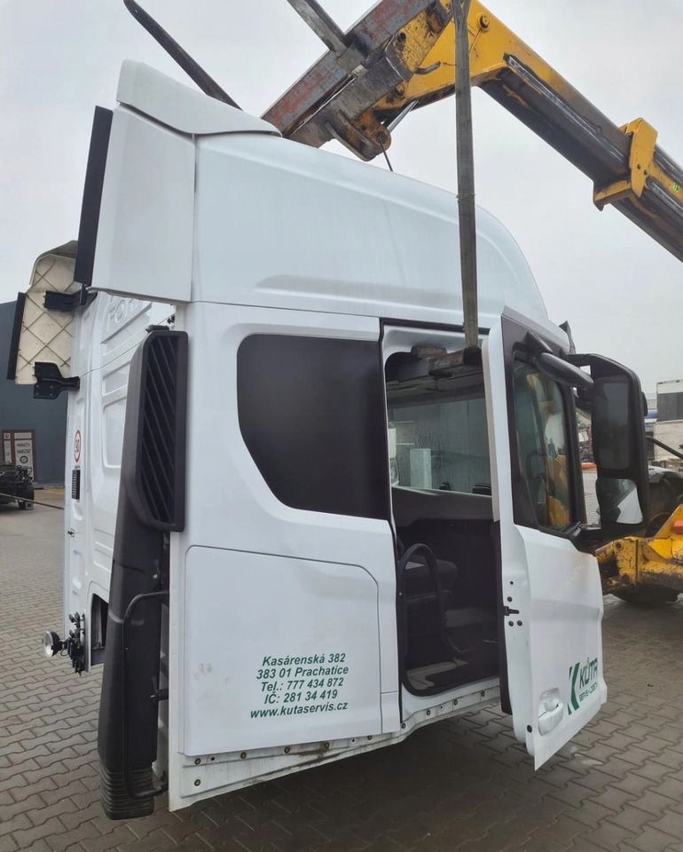 FORD KABINA KOMPLETNA FORD F-MAX TRUCKS CARGO 500 - Cabine pour Camion: photos 4 FORD KABINA KOMPLETNA FORD F-MAX TRUCKS CARGO 500 - Cabine pour Camion: photos 4
