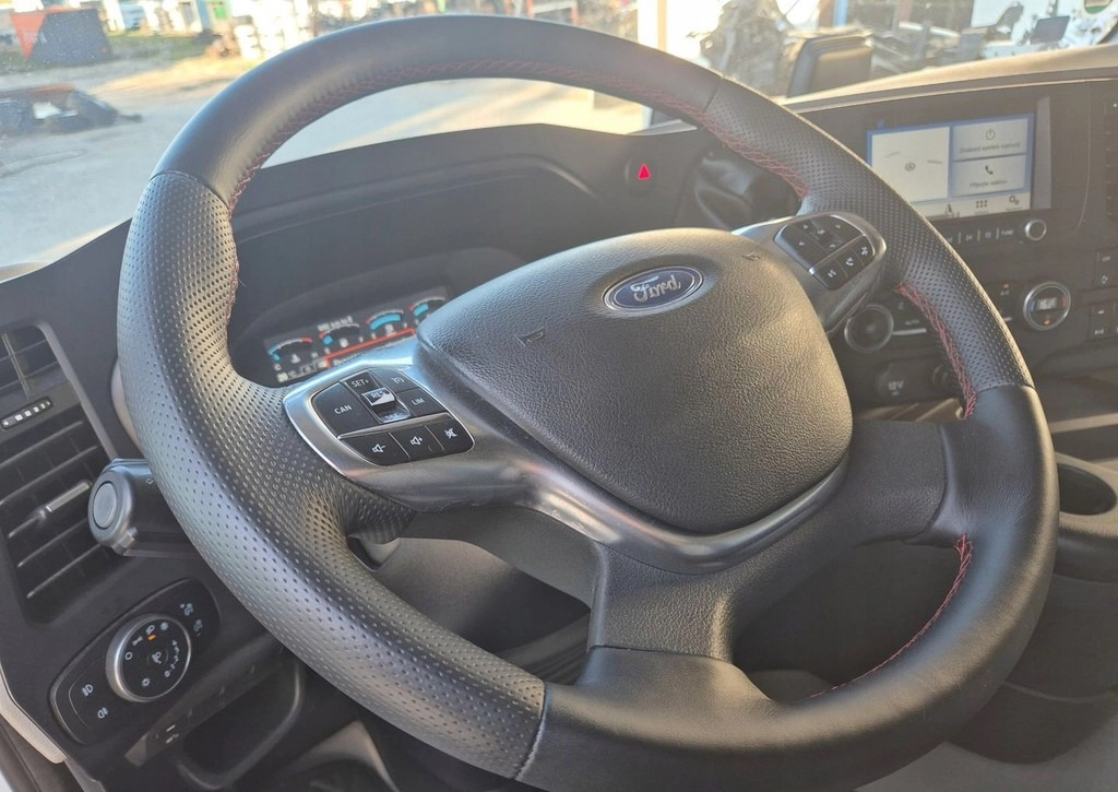 FORD KIEROWNICA WIELOFUNKCYJNA FORD F-MAX TRUCKS 500 - Volant pour Camion: photos 3 FORD KIEROWNICA WIELOFUNKCYJNA FORD F-MAX TRUCKS 500 - Volant pour Camion: photos 3