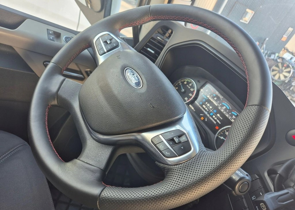 FORD KIEROWNICA WIELOFUNKCYJNA FORD F-MAX TRUCKS 500 - Volant pour Camion: photos 2 FORD KIEROWNICA WIELOFUNKCYJNA FORD F-MAX TRUCKS 500 - Volant pour Camion: photos 2