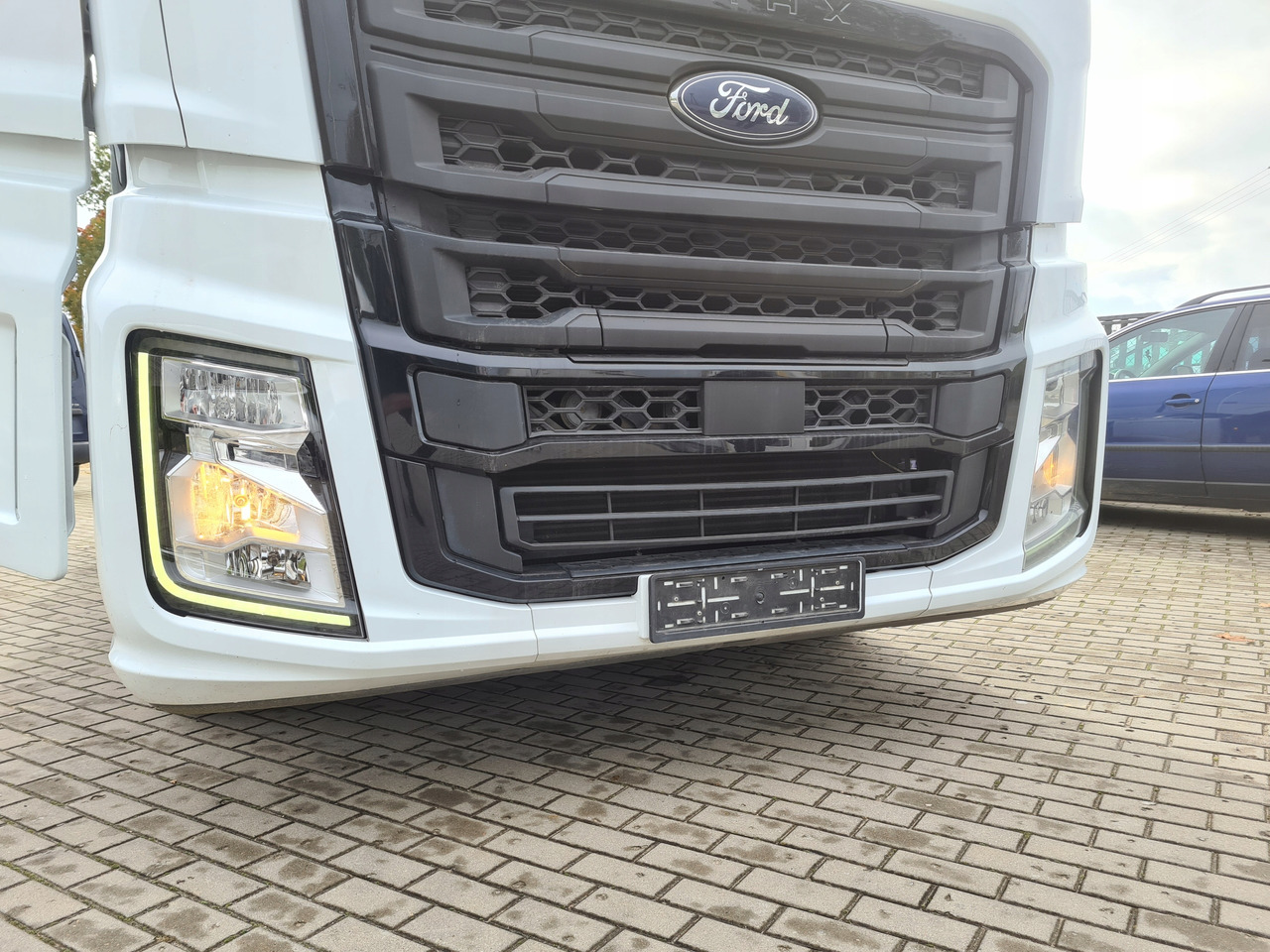 FORD PRZÓD KOMPLETNY LAMPA GRILL ATRAPA BELKA - Pare-chocs pour Camion: photos 4 FORD PRZÓD KOMPLETNY LAMPA GRILL ATRAPA BELKA - Pare-chocs pour Camion: photos 4