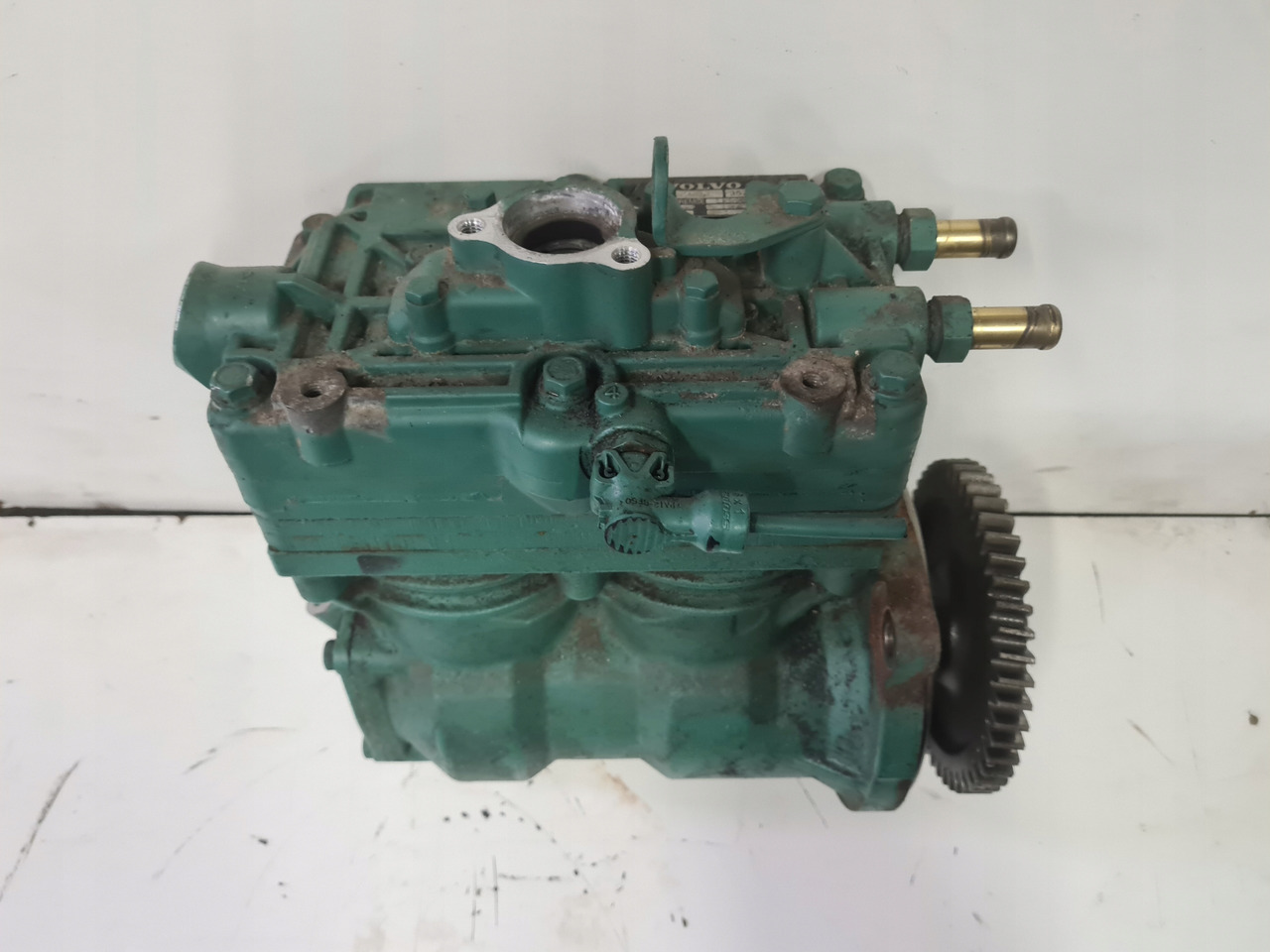 KNORR-BREMSE SPRĘŻARKA KOMPRESOR POWIETRZA RENAULT GAMA T EVO VOLVO FH 5 FM 5 ORYGINAŁ - Compresseur pour Camion: photos 4 KNORR-BREMSE SPRĘŻARKA KOMPRESOR POWIETRZA RENAULT GAMA T EVO VOLVO FH 5 FM 5 ORYGINAŁ - Compresseur pour Camion: photos 4