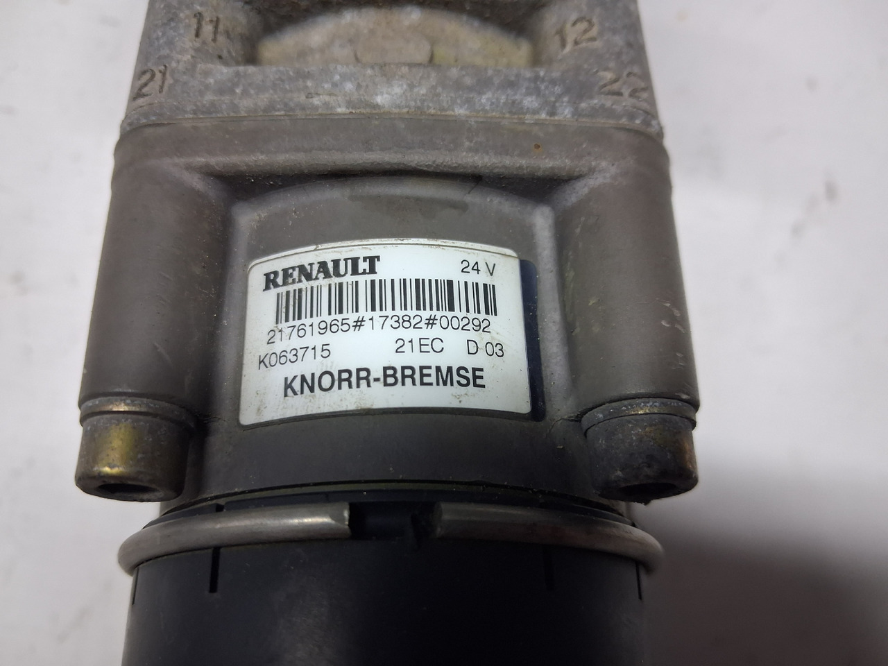 KNORR-BREMSE ZAWÓR GŁÓWNY POD PEDAŁ HAMULCA VOLVO FL EURO 6 RENAULT GAMA D - Pièces de frein pour Camion: photos 3 KNORR-BREMSE ZAWÓR GŁÓWNY POD PEDAŁ HAMULCA VOLVO FL EURO 6 RENAULT GAMA D - Pièces de frein pour Camion: photos 3