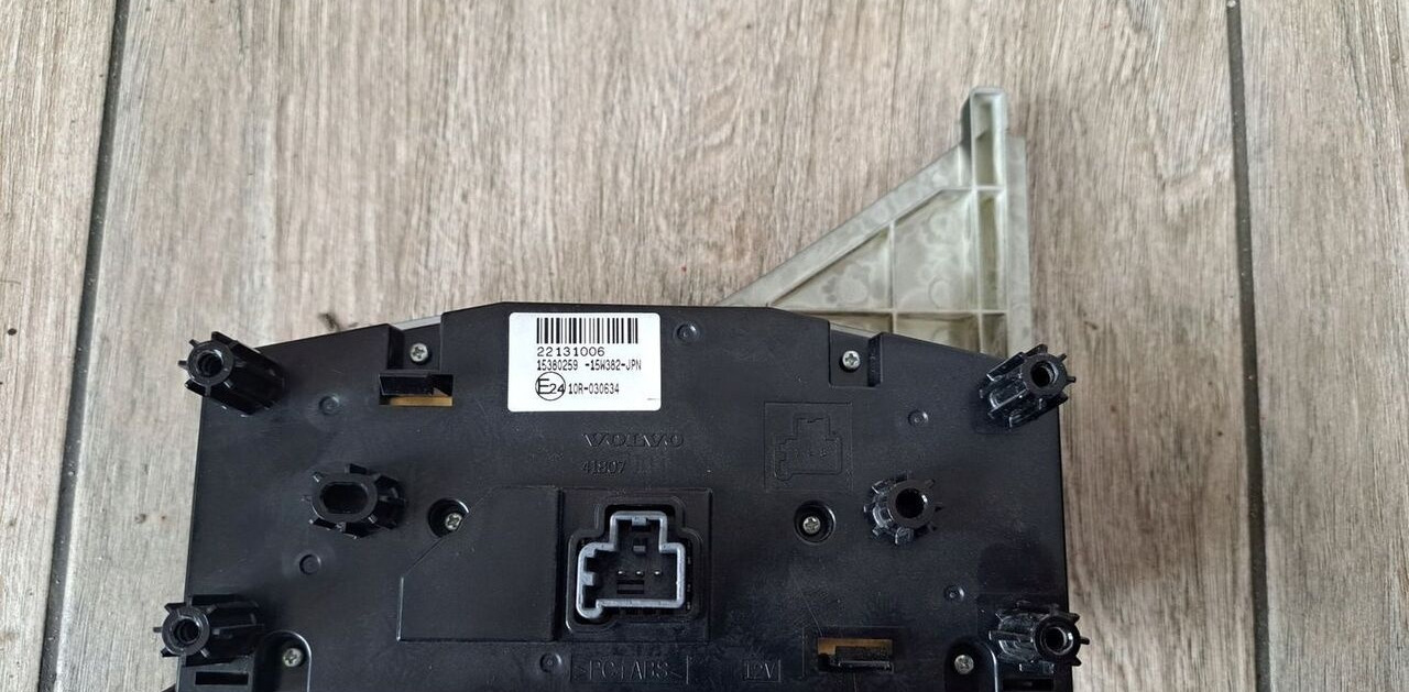 OEM PANEL NAWIEWU OGRZEWANIA KLIMATYZACJI VOLVO FH 4 22131006 - Chronotachygraphe pour Camion: photos 3 OEM PANEL NAWIEWU OGRZEWANIA KLIMATYZACJI VOLVO FH 4 22131006 - Chronotachygraphe pour Camion: photos 3
