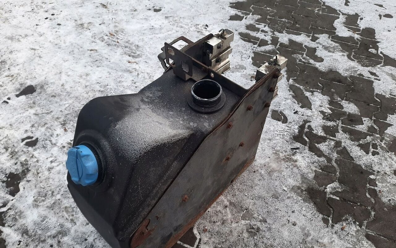 Renault 22077231 Renault Gama D / Volvo FL - AdBlue réservoir pour Camion: photos 3 Renault 22077231 Renault Gama D / Volvo FL - AdBlue réservoir pour Camion: photos 3