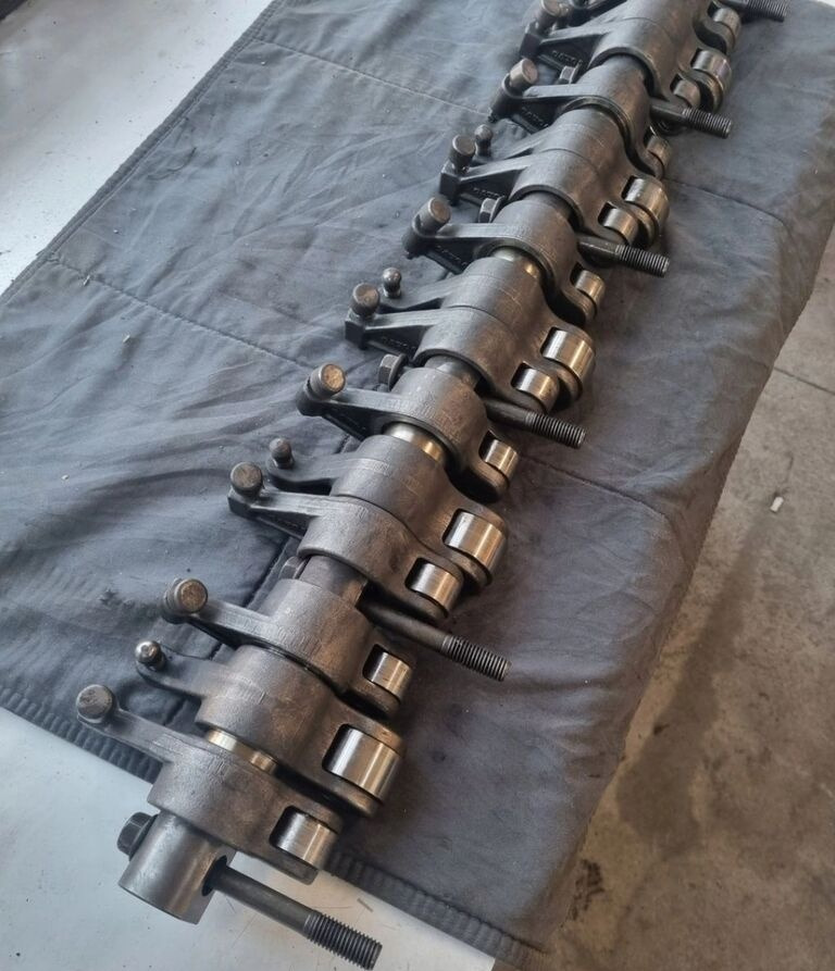 Renault OE 8148088 KLAWIATURA ZAWOROWA BEZ VEB Renault RENAULT PREMIUM DXI 11 VOLVO FM D9A - Moteur et pièces pour Camion: photos 1 Renault OE 8148088 KLAWIATURA ZAWOROWA BEZ VEB Renault RENAULT PREMIUM DXI 11 VOLVO FM D9A - Moteur et pièces pour Camion: photos 1