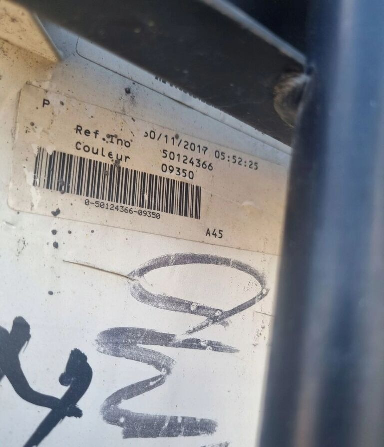 Renault Y OWIEWKI STELAŻ KABINY GAMA T RANGE HIGH  Renault Gama - Aérodynamique/ Spoilers pour Camion: photos 3 Renault Y OWIEWKI STELAŻ KABINY GAMA T RANGE HIGH  Renault Gama - Aérodynamique/ Spoilers pour Camion: photos 3